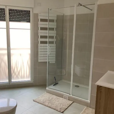 Very And Quiet 40 M In *